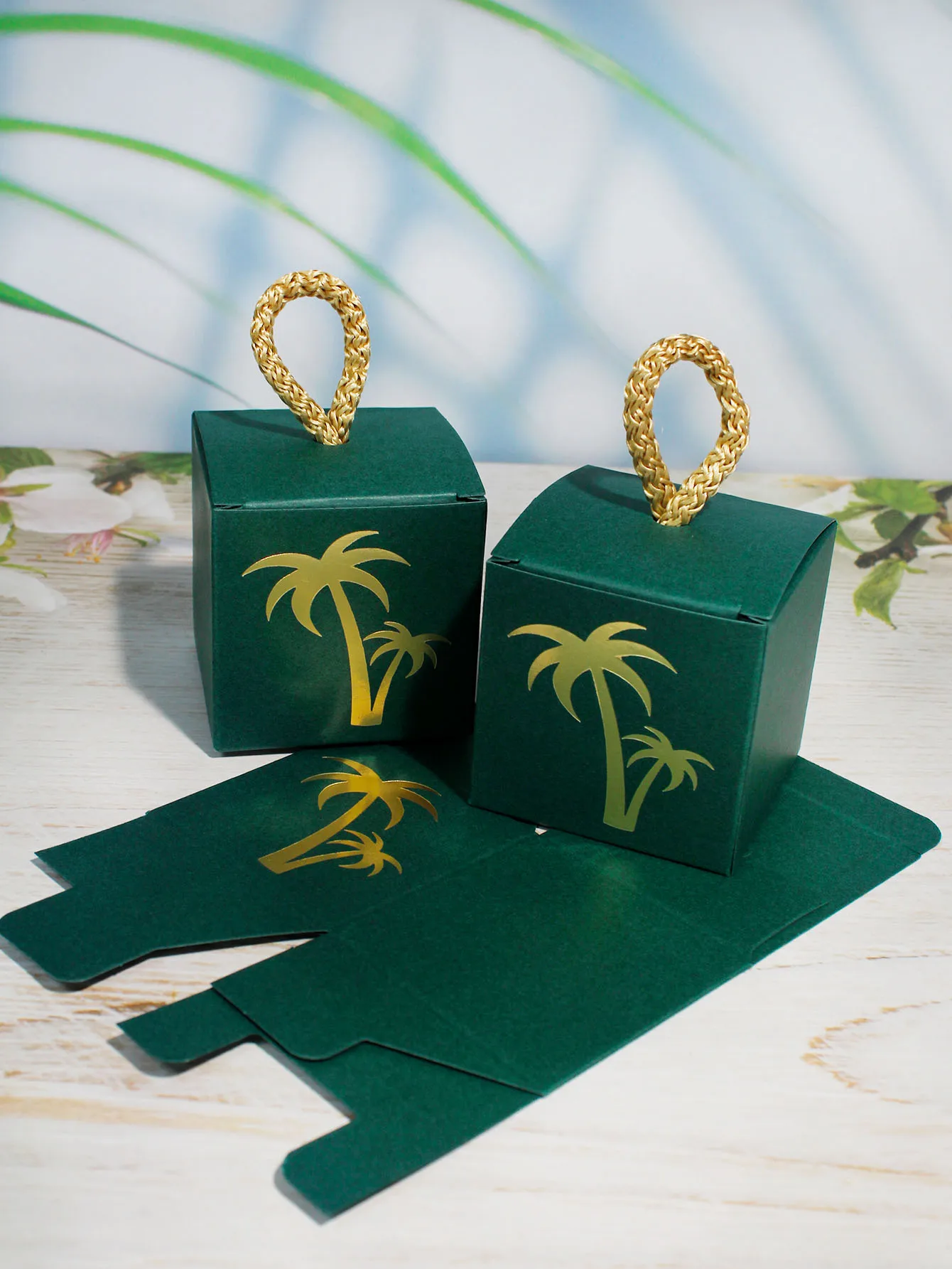 Palm Tree Design Square Gift Boxes Perfect for Saudi National Day, Ideal for Candies, Chocolates, Cookies, With Elegant Ribbon