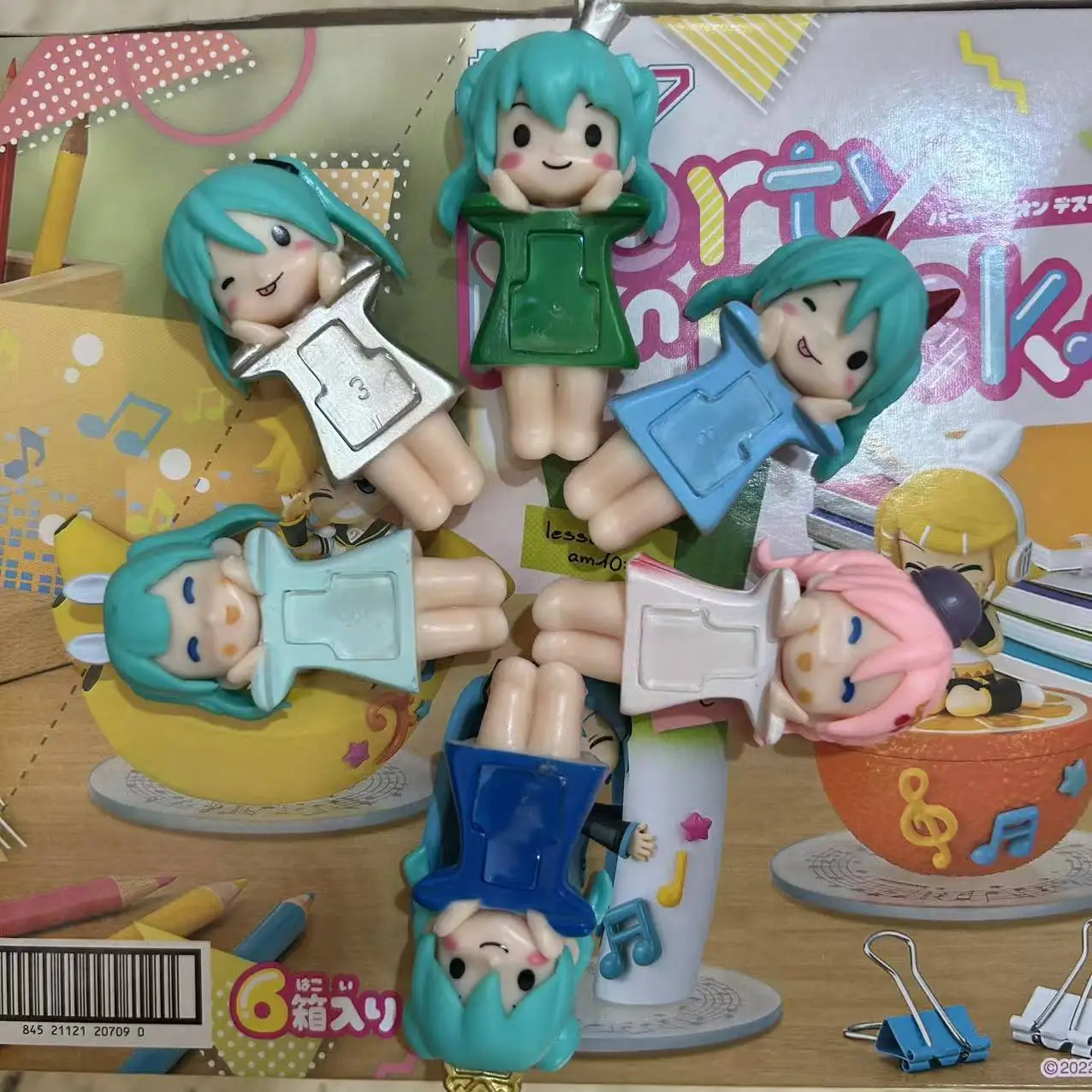 

1pcs random style New Anime Hatsune Miku angel Q version Figure Kawaii PVC Model DIY phone Car pasteable Doll Toy Gifts