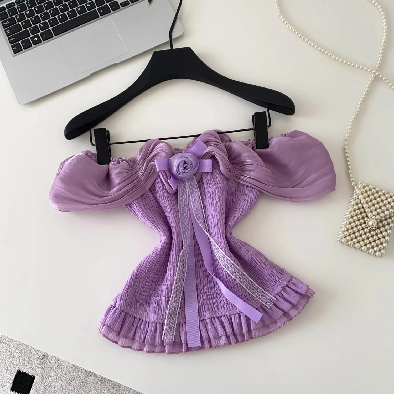 

Женская элегантная блузка Clothland с открытыми плечами, укороченный топ с цветочным принтом и вырезом-лодочкой, облегающий, сексуальный, DA635