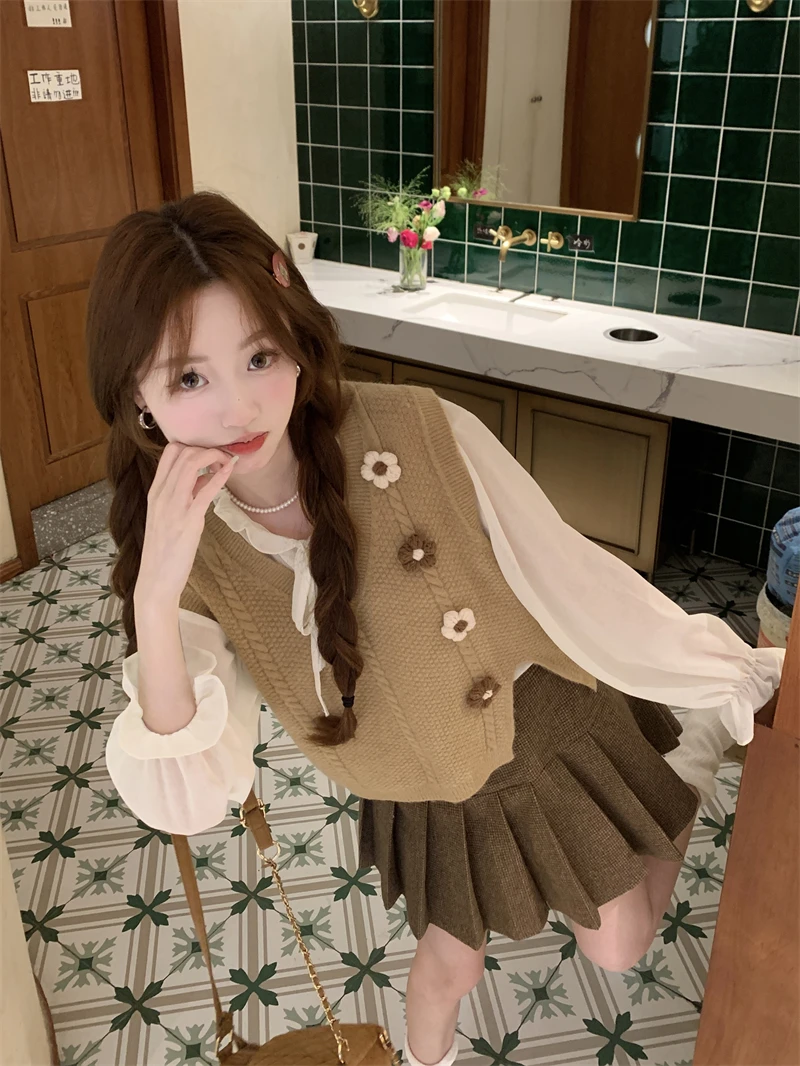 Sweater Vests Women 3D Flowers Twist Side Slit Knitwear Sweet Lovely Girls Spring Autumn Casual Design Vintage Stylish Korean