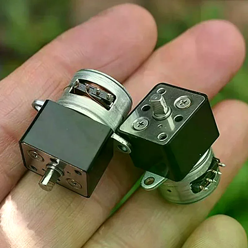 Motor paso a paso con engranajes metálicos, mini, 15 mm, 2 fases, 4 cables, para proyectos de robótica, coches, monitores y cámaras, 1 unidad.