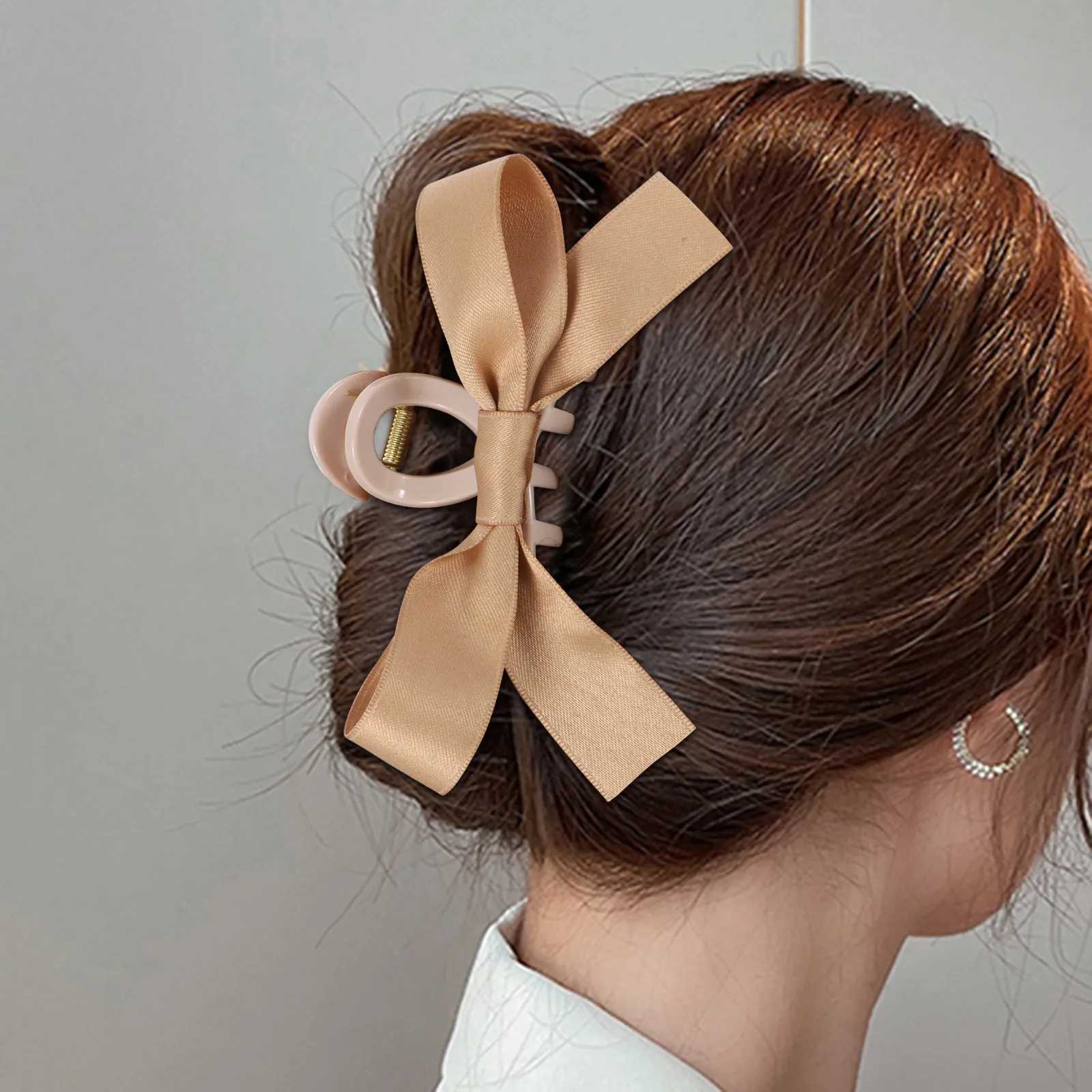 

Декоративные заколки для волос с бантиками, 3 шт., из безопасного материала, прочные и стильные, подходят для тонких или густых волос, просты в использовании в различных случаях.