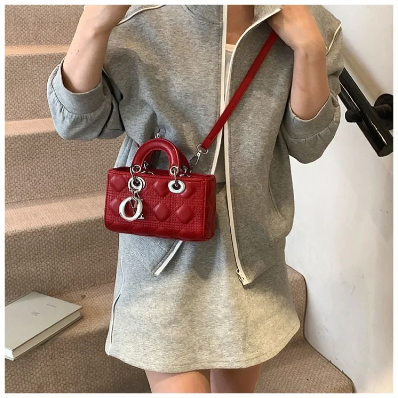 

Luxury Vintage Crossbody Bag for Women Fashionable Trendy Paris Superstar Show with Letter Logo Design
