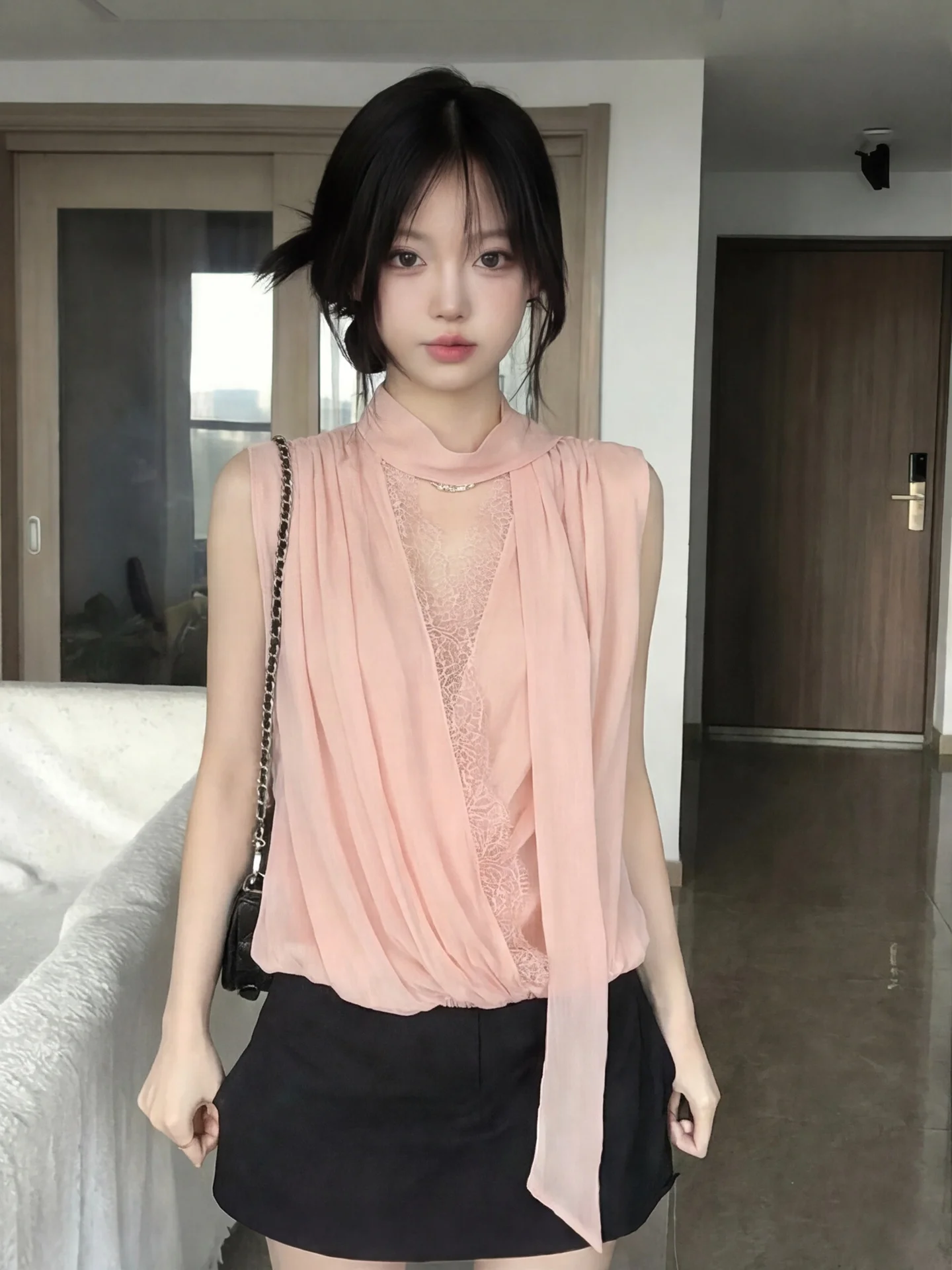 

Korean Style Lace Splice Hanging Neck Sash Chiffon Sleeveless V-Neck Women's Summer Shirt Lightweight Luxury Fashion
