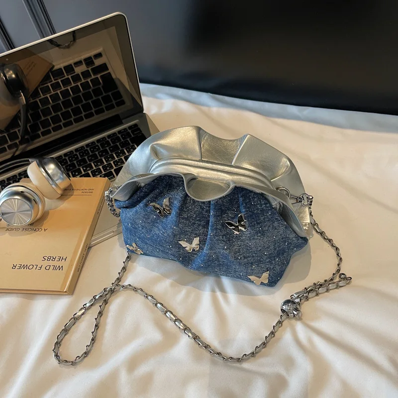 Tas Selempang Wanita Model Quilted Cloud 2025 dengan Tali Rantai, Kantong Mini Crossbody dengan Kancing Magnet untuk Penggunaan Sehari-hari dan Kencan di Kota ​