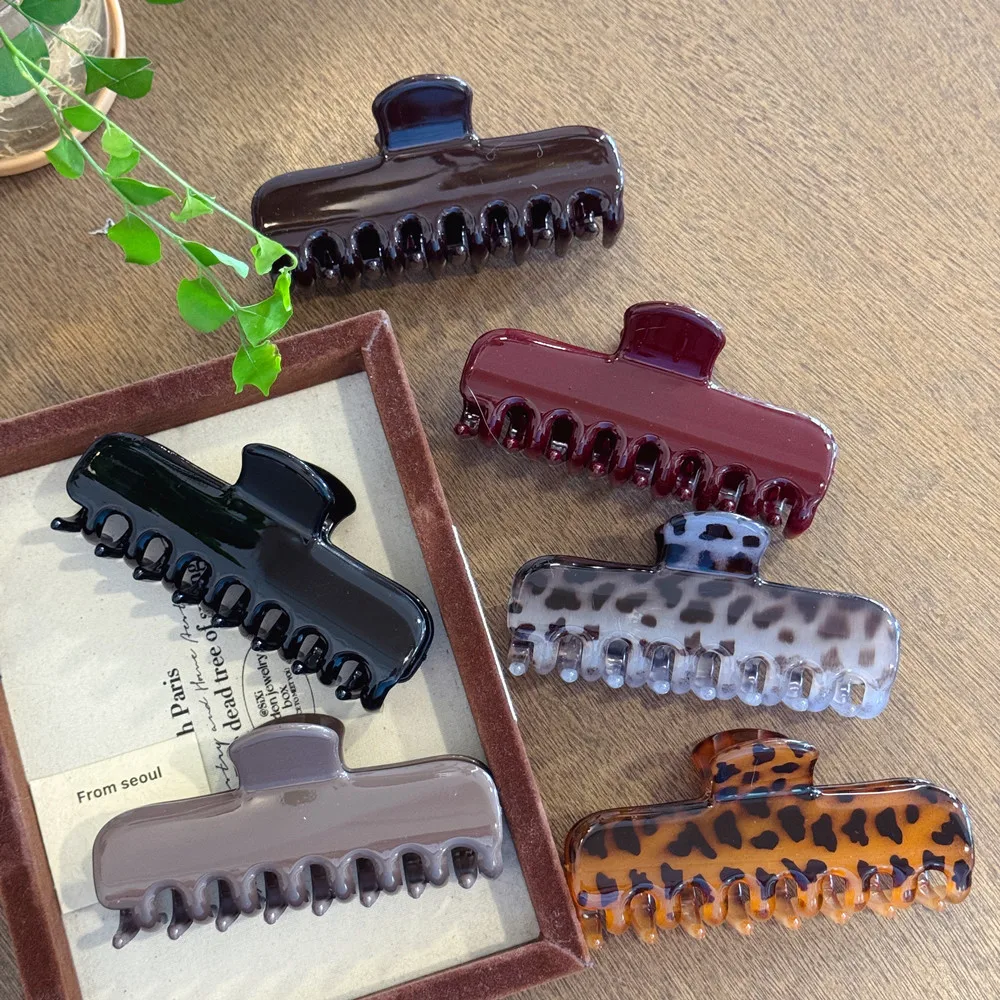 

Minimalist Hair Clip for Women Elegant Hair Accessory Back-of-Head Shark Clip Hairpin Hair Ornament