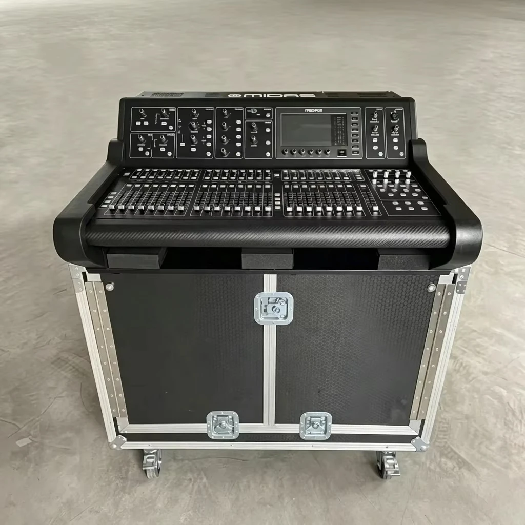 32-Channel Digital Mixing Console, M32Live, Open Aviation Case, Portable Tool Case for Audio Equipment