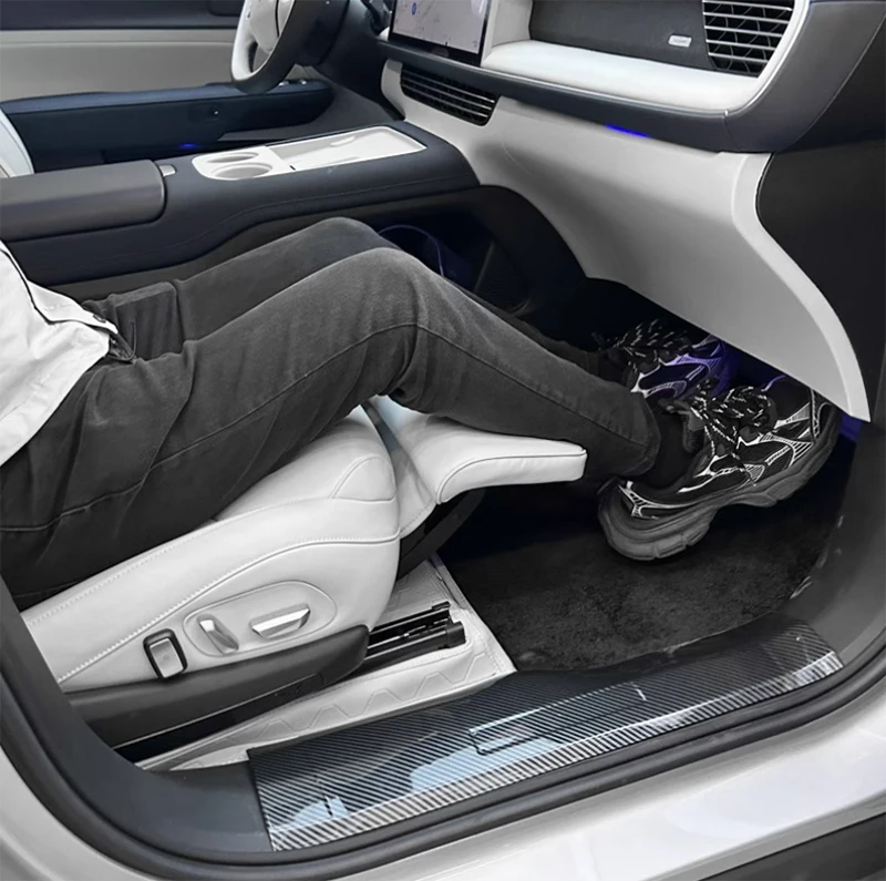 

Car Electric Leg Support Fit for Xpeng G6 Co-driver Modified Special Seat Car Front Foot Upgrade Accessories