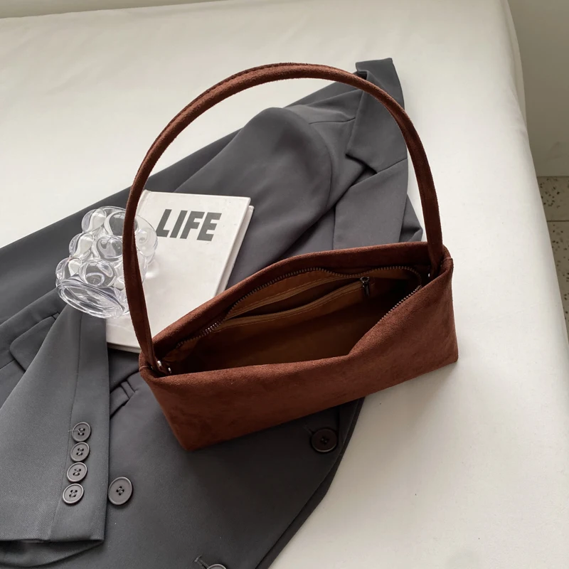 حقيبة كتف نسائية صغيرة من جلد البولي يوريثان من Leftside 2025 شتاء بسيط بمقبض قصير حقيبة كروس فاخرة مصممة حقائب يد عصرية