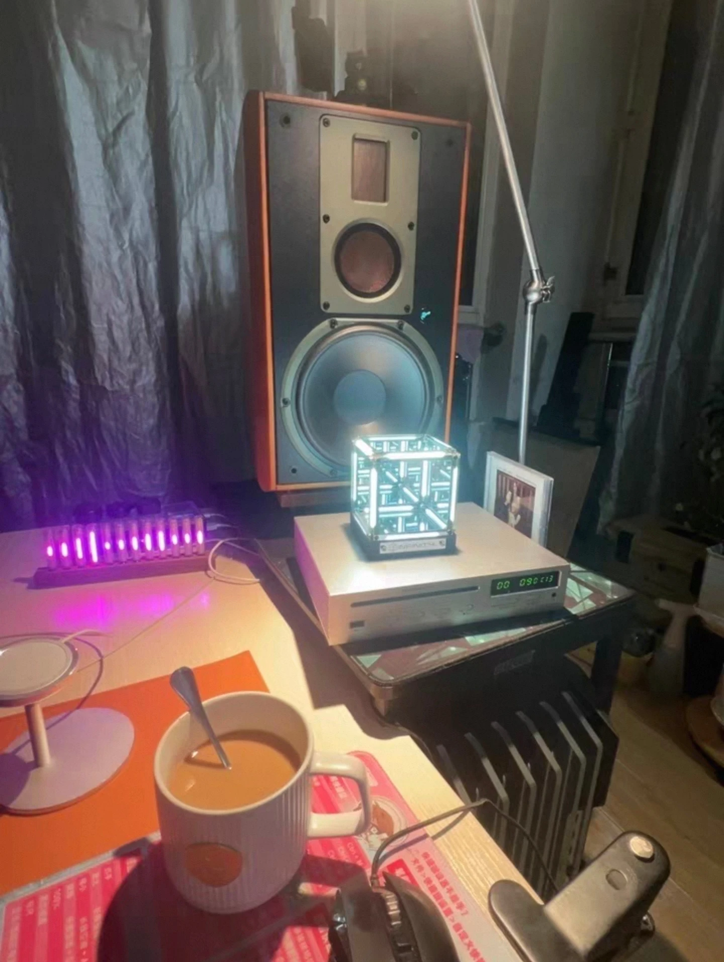 เทคโนโลยีไฟบรรยากาศในรถยนต์แบบปรับแต่งได้ แสงสี่มิติ ซูเปอร์คิวบ์ ไฟกลางคืนขนาดเล็ก อุปกรณ์ตกแต่งรถยนต์