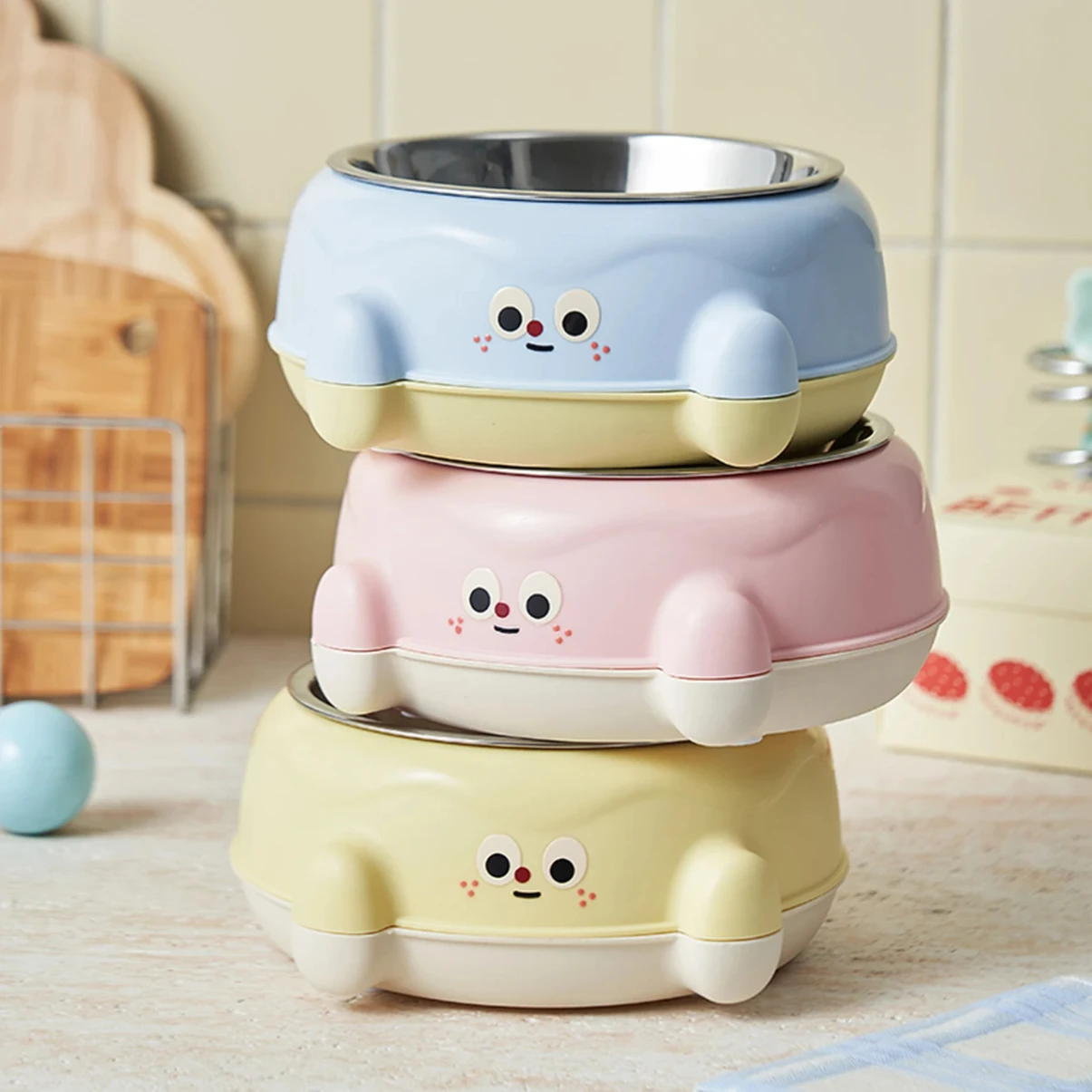 

Cute pet bowl - Stainless steel inner bowl. Easy to clean. Equipped with a cute big eye design. Suitable for dogs and cats.
