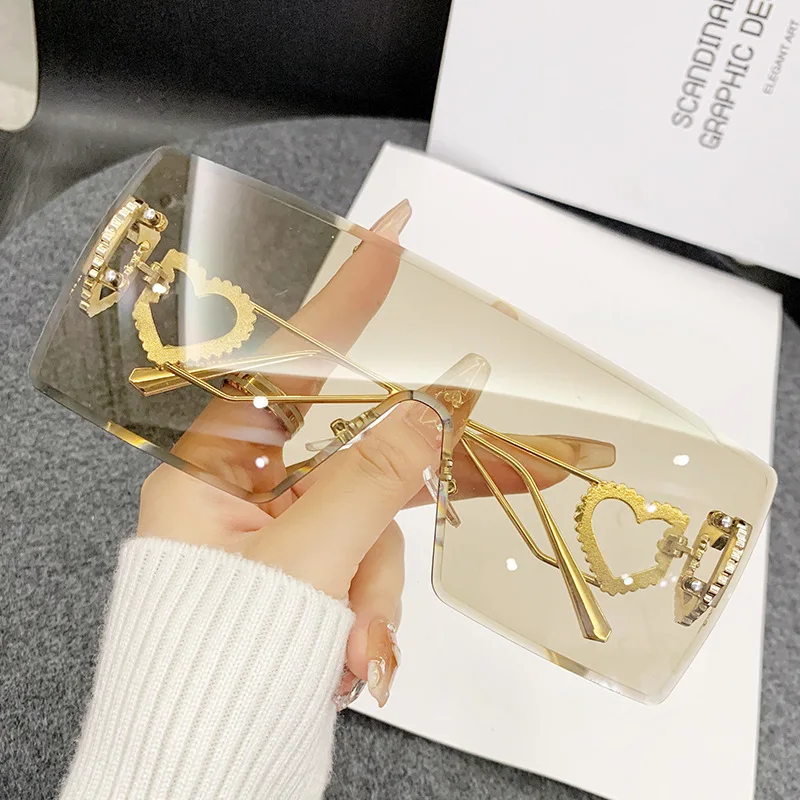 New One-Piece Fashion Heart-Shaped Frameless Sunglasses Fashionable Women's Hot Girl Y2K Sun Glasses