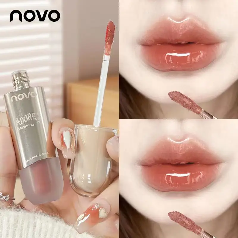 NOVO moist and translucent glossy lip glaze is white and pure. Toot lips are waterproof, not easy to fade and not stick to cups.