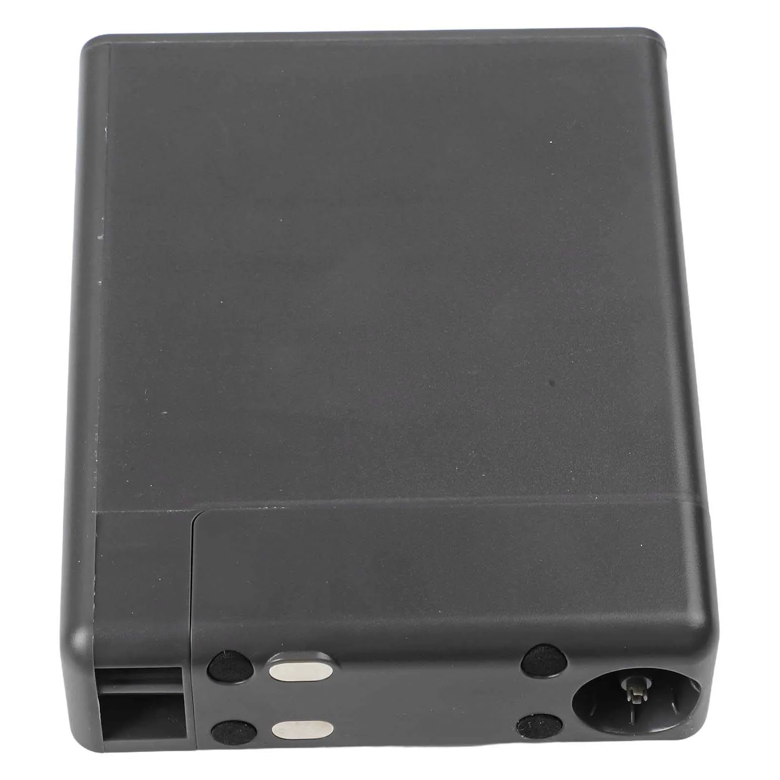 mova-e30とウルトラバキューム用の自動洗浄液ディスペンサーで洗浄力の向上を実現