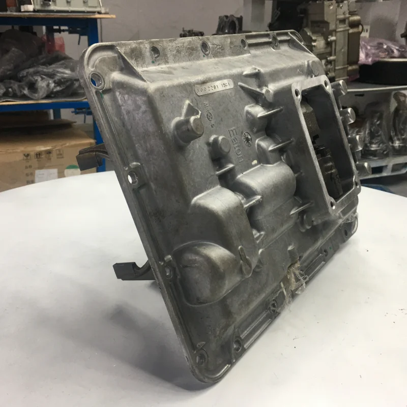 مشغل ناقل الحركة اليدوي TLF 3002281 لإيتون فولر