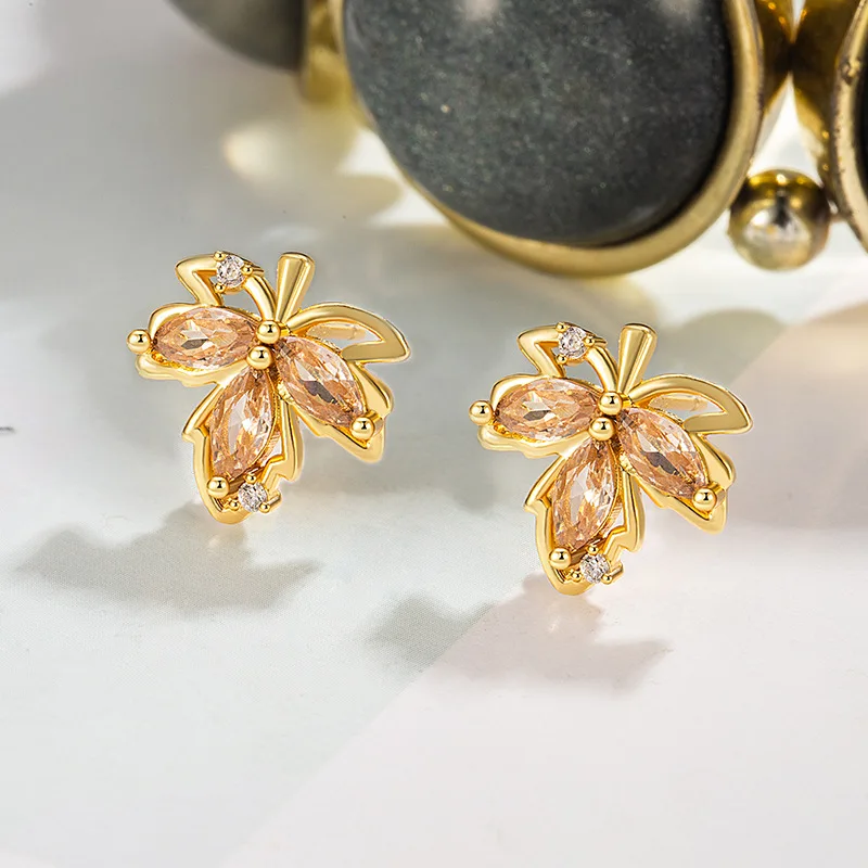 

Exquisite flower stud earrings for women to wear cartilage earrings, cute micro-inlaid zircon gold aesthetic jewelry gifts for w