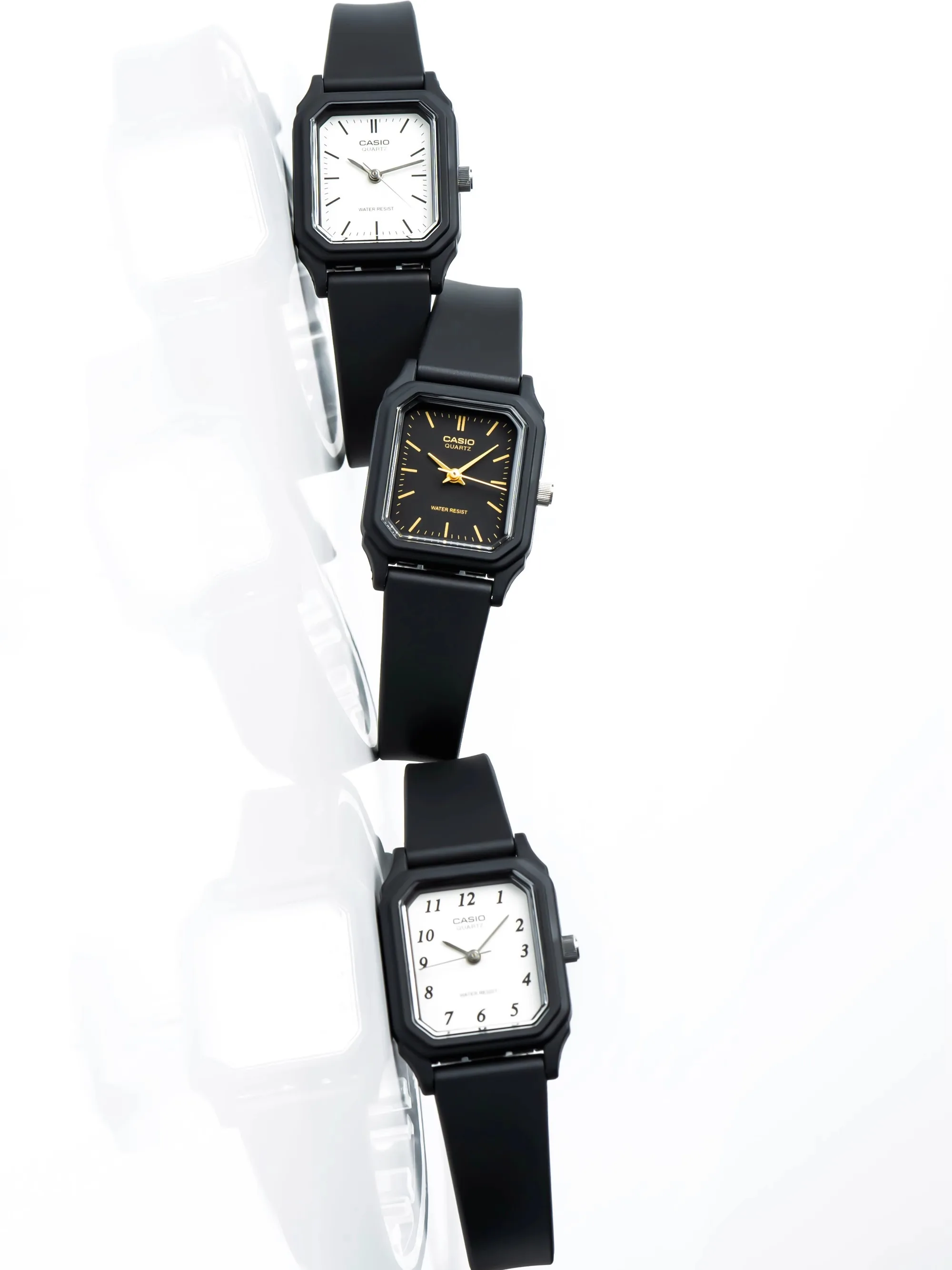 ساعة كاسيو المربعة: تصميم كلاسيكي مدمج ورجعي للطلاب تتميز بساعة كوارتز بسيطة وأنيقة للرجال