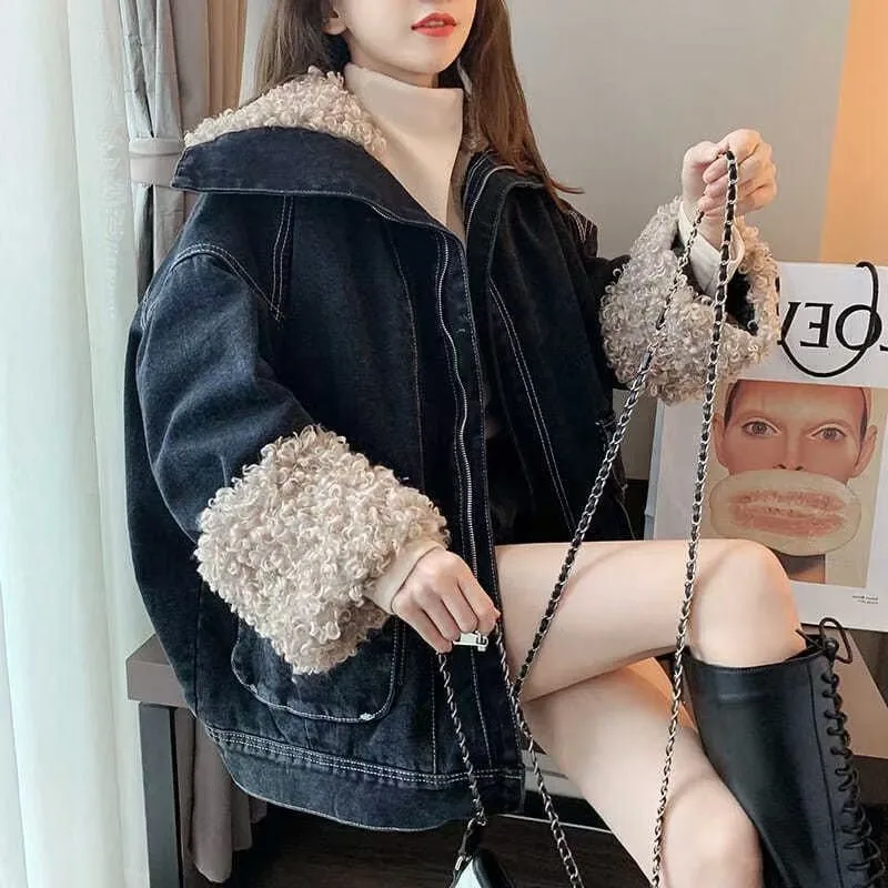 Women New Winter Fleece Lined Black Denim Coat Female Faux Fur Collar Jean Jacket Ladies Thickness Parka Plus Size Windbreaker