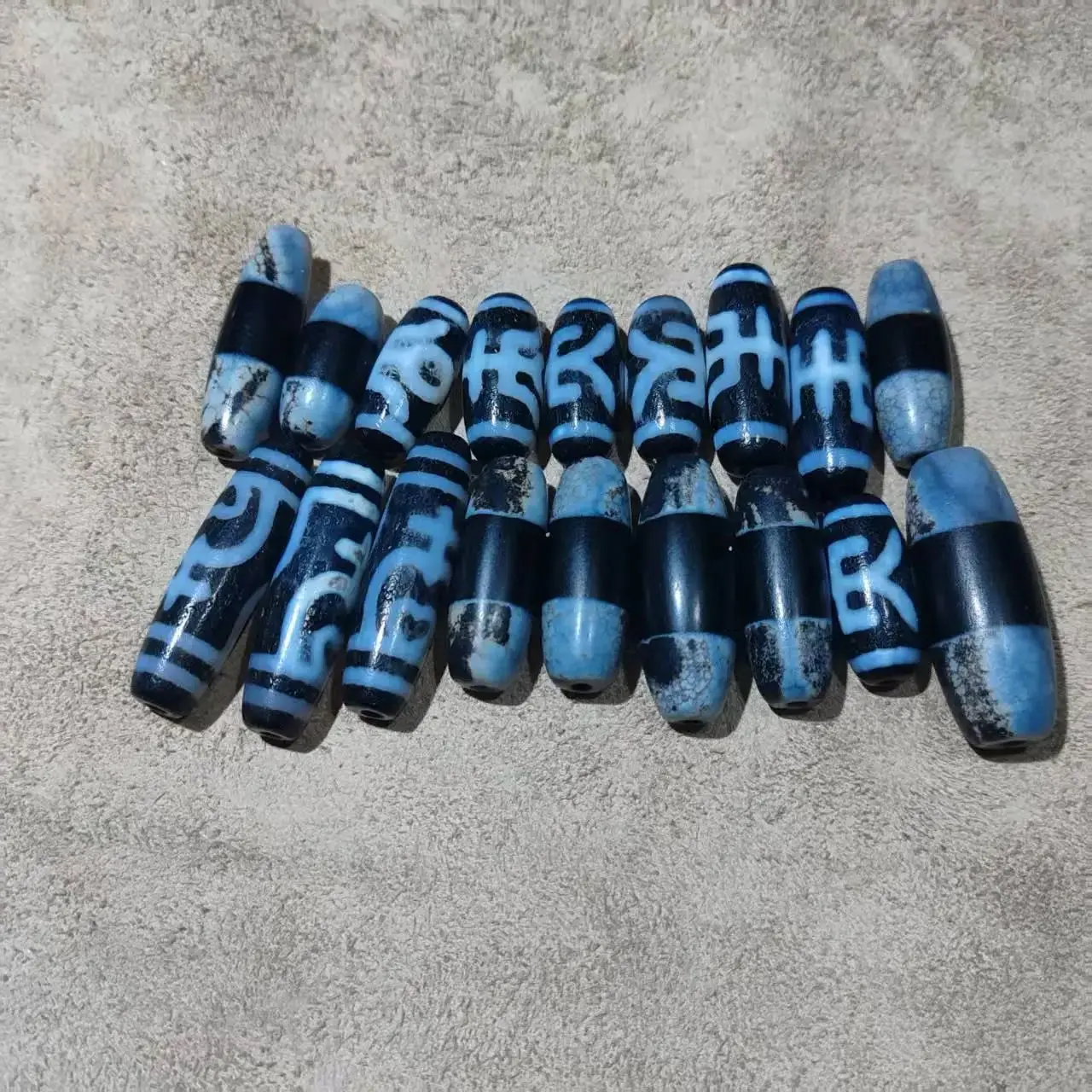 

1pcs/lot 32-50mm Taiwanese Craft Black White Agate Dzi Beads with Weathered Patina Tibetan Loose Beads for Bracelets Necklaces