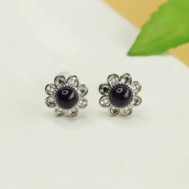 

Natural amethyst stud earrings S925 silver needle earrings purple crystal earrings.