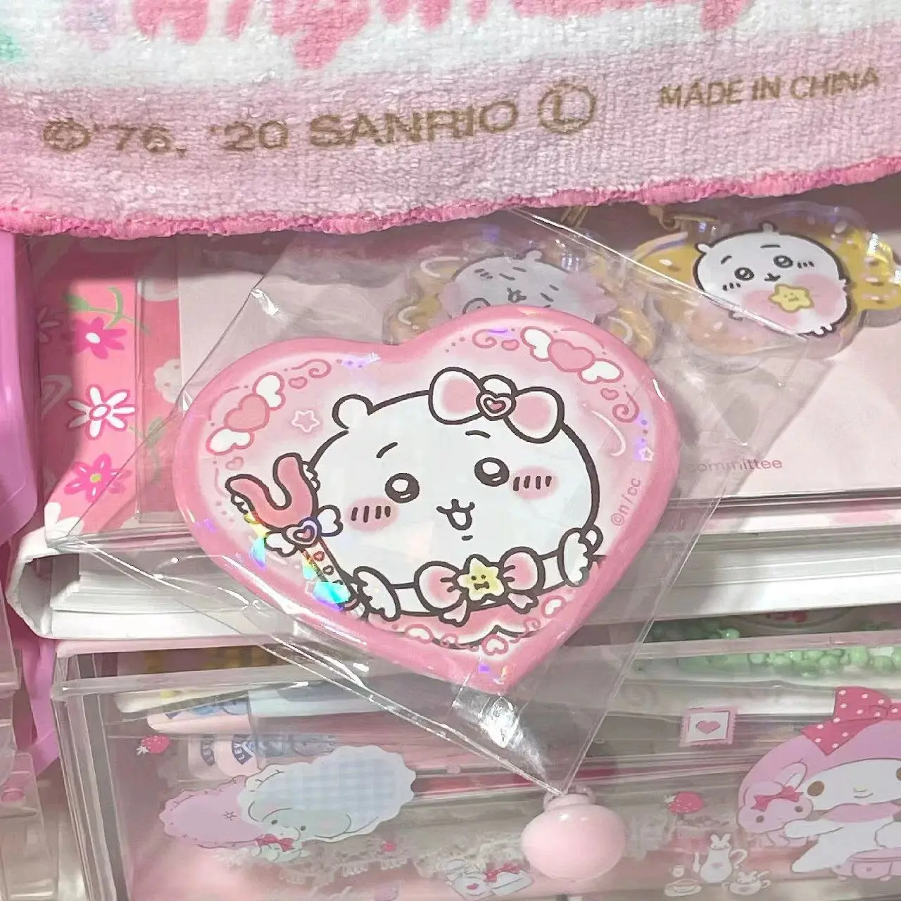 バッジ大セール！ちいかわピンクラブバーチハチワレウサギモモンガ漫画周辺グッズ可愛いバッジバッグ飾り友達へのプレゼント