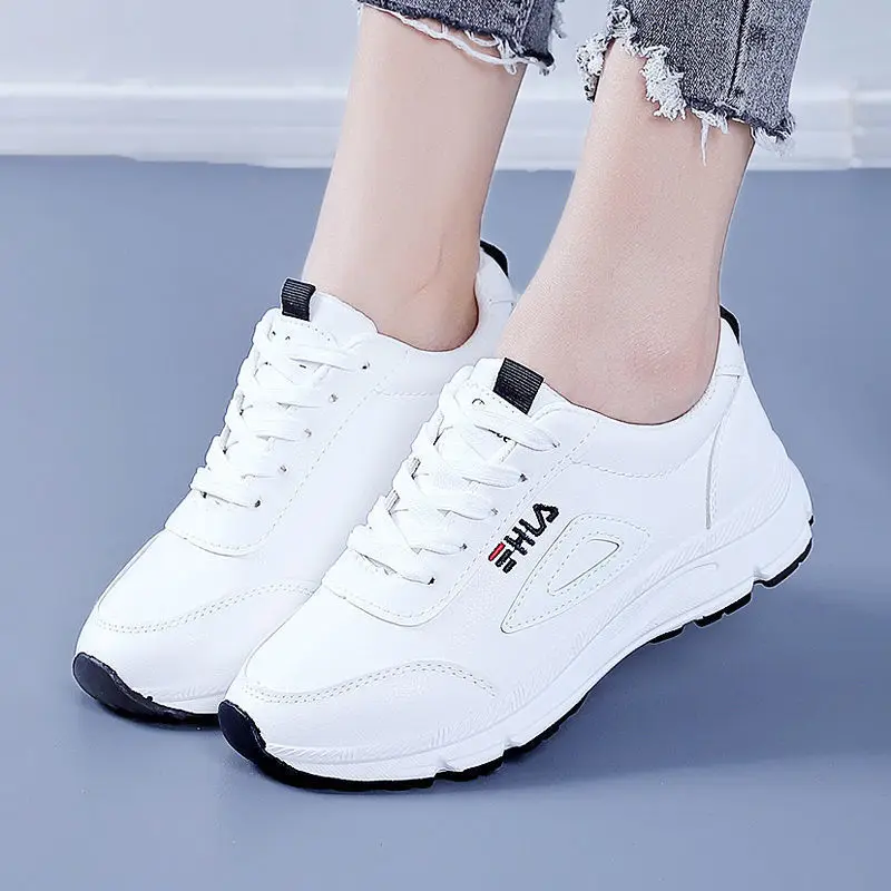 Sports shoes for women in spring, new women's shoes with leather surface, casual shoes, Korean version, white shoes, shoes