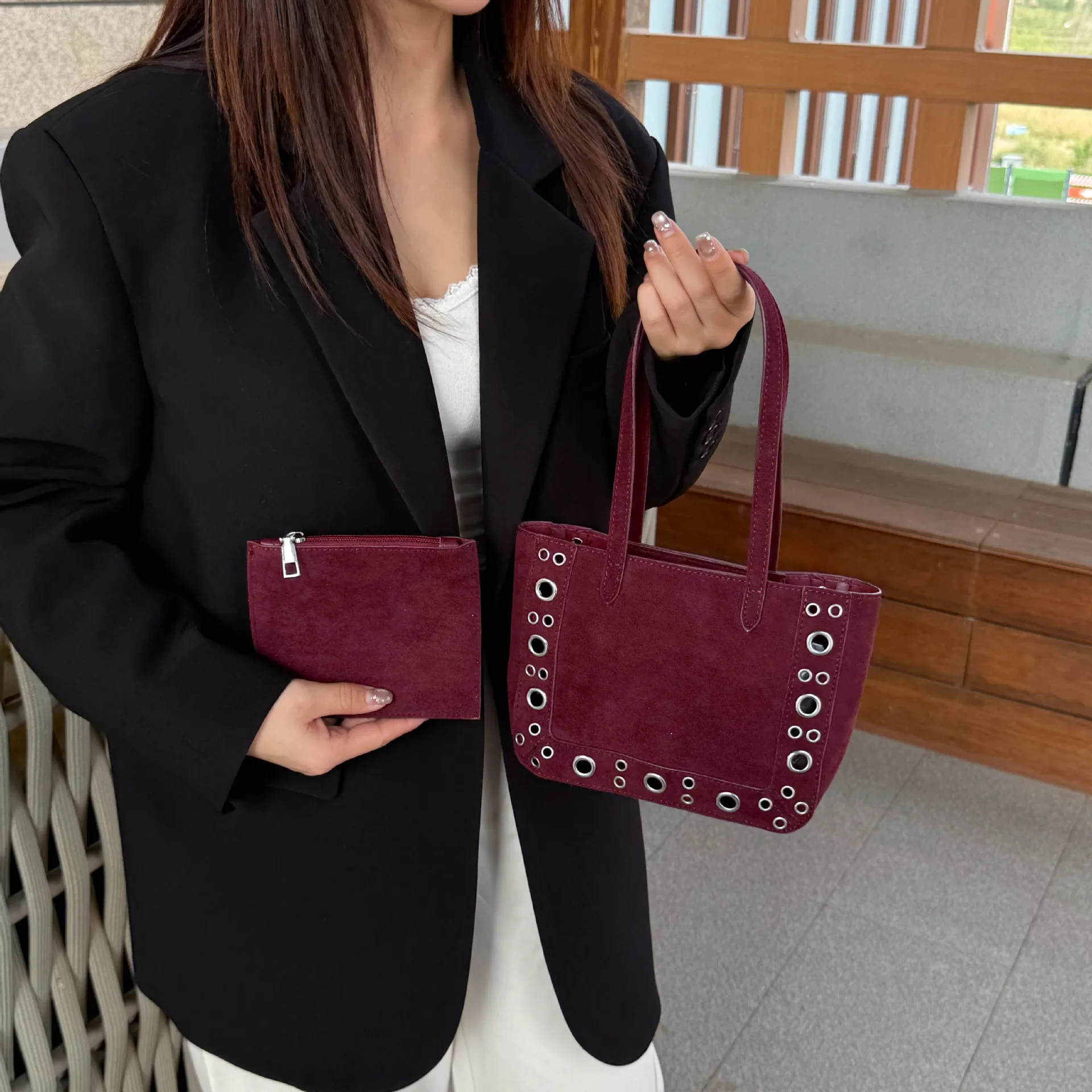 

Матовая сумка через плечо с шипами 202, шикарный квадратный кошелек для женщин, минималистичная сумка через плечо, универсальная сумка «день-ночь», текстурированная