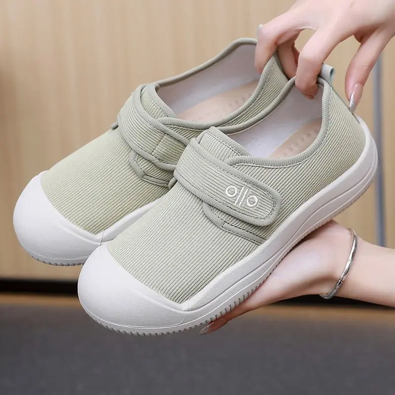 

Женские повседневные кеды на регулируемых ремешках из канваса, легкие, дышащие, без шнурков, для прогулок, весна 2026 ﻿