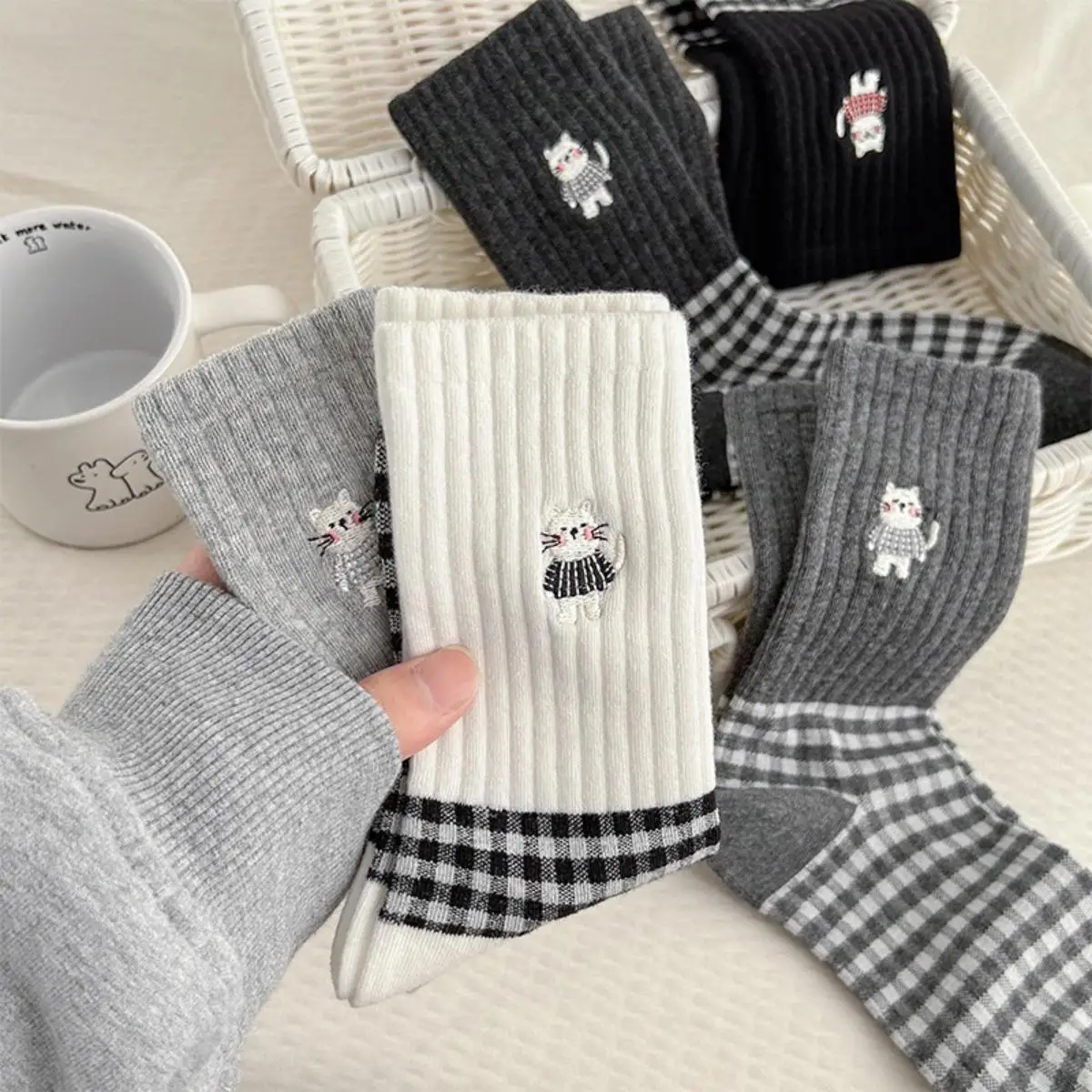 4 Pairs Cute Cartoon Cat Embroidery Socks Women's Casual Fashion Checkered Mid Calf Socks Korean Style Cute Girls Sock