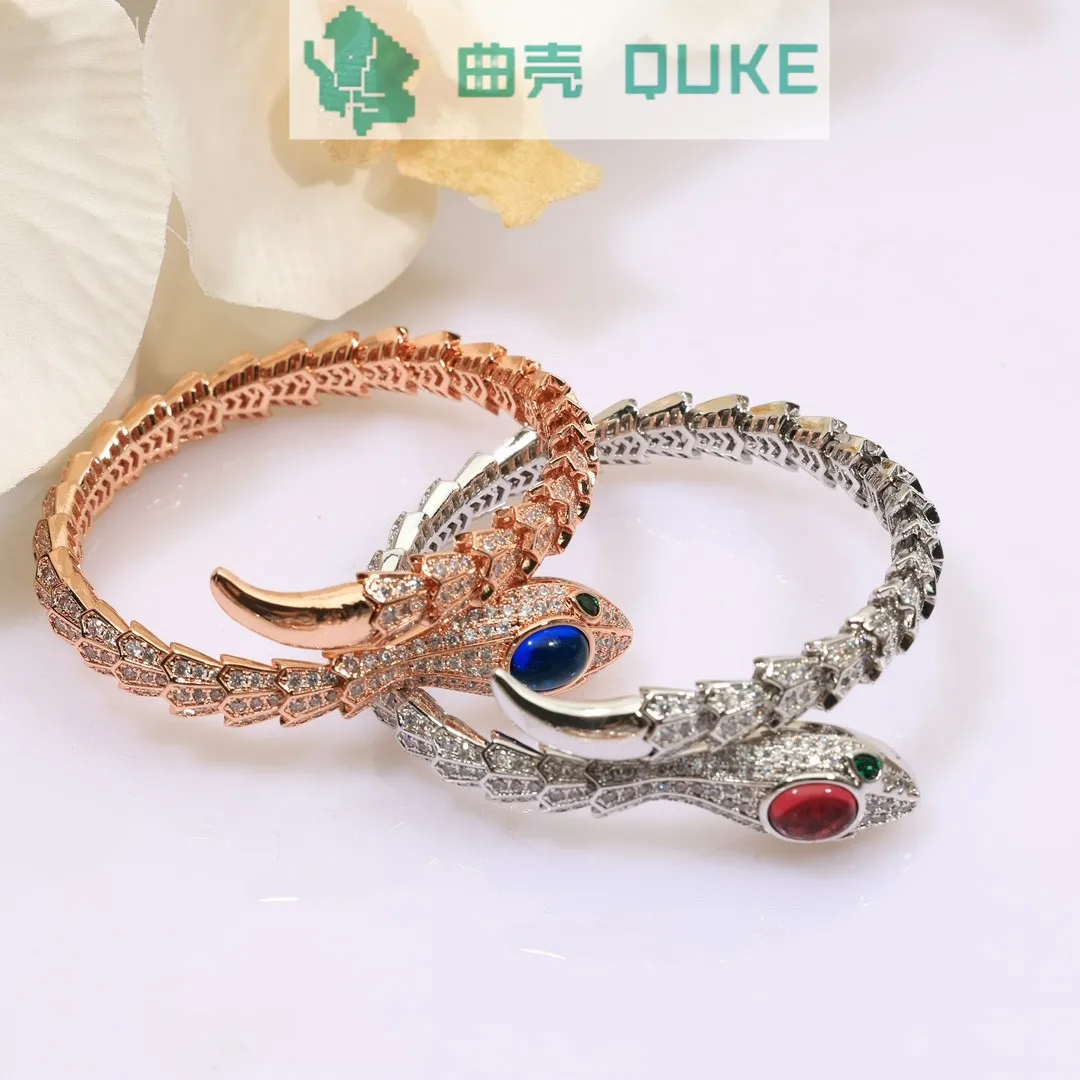 Exaggerated and elegant high-end gemstone inlaid memory spring bracelet for women's fashion, named slow evening gown