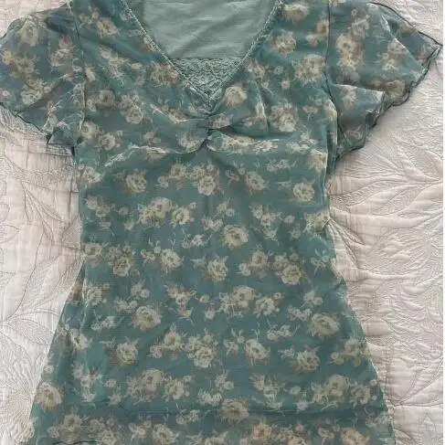 90s camiseta vintage feminina topo verão fino gyaru y2k estética flor gráfico shoujo estilo menina camisetas com decote em v camisa doce kpop bonito