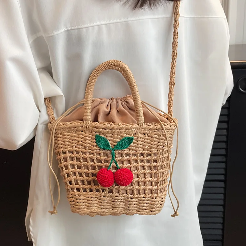 

Handwoven handhold beach bag lovely flower bouquet mouth drawstring crossbody bag lady travel straw woven bag lady