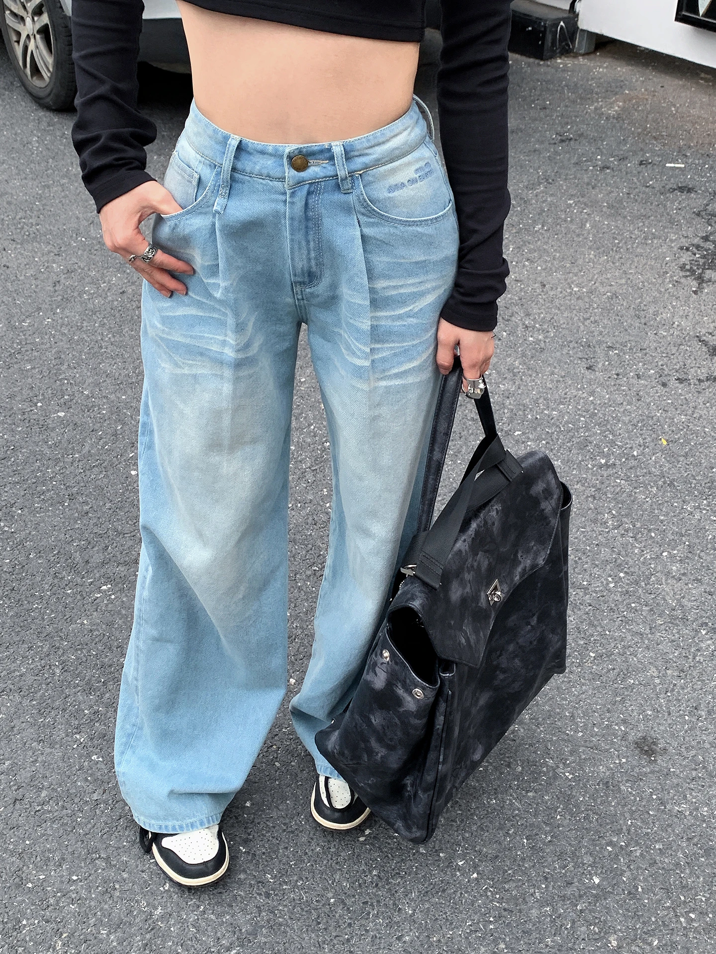 

Винтажные джинсы из выцветшего денима для женщин: свободные прямые брюки с широкими штанинами, визуально удлиняющие ноги, повседневные, из хлопка, с завышенной талией