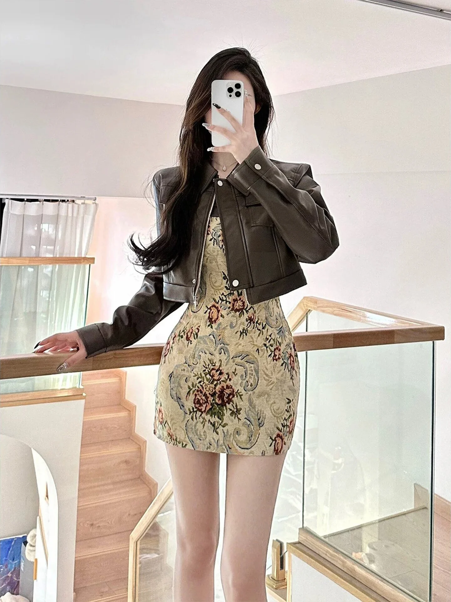 Burgundy Short PU Leather Jacket Women's 2026 Autumn Fashion Retro Style Motorcycle Jacket Small Size Streetwear