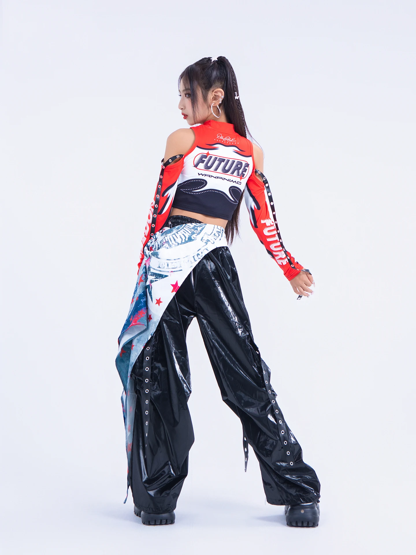 ชุดการแสดงเต้นแจ๊สสมัยใหม่สำหรับเด็กปี 2025 สำหรับเด็กผู้หญิง เสื้อครอป กางเกงหนัง ชุดสตรีทแวร์ ฮิปฮอป รุ่น XH3816