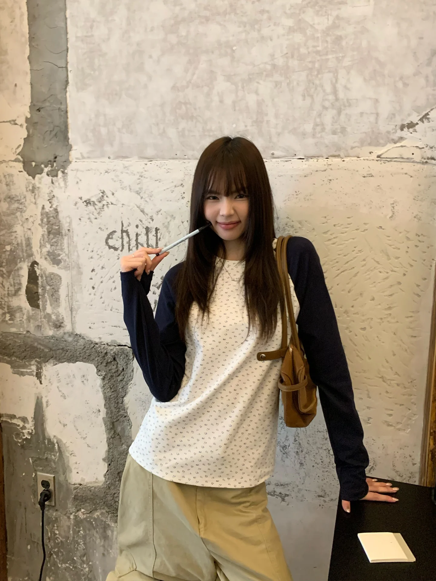 Loose round Neck Floral Print Base Shirt Women's Korean Style Top Autumn Season Comfortable Inner Wear T-shirt Standard Fit