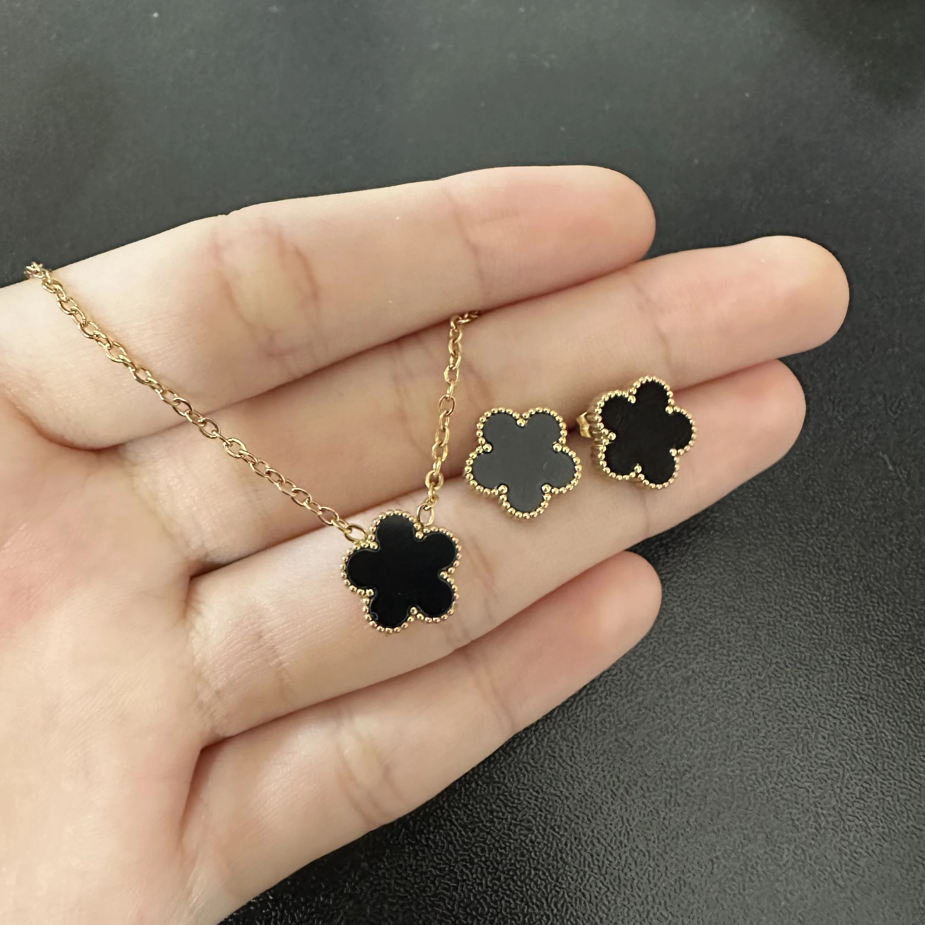 High Quality Stainless Steel Hot Selling Plant Five Leaf Flower Plum Blossom Pendant Necklace Earrings Jewelry Set Women Clover