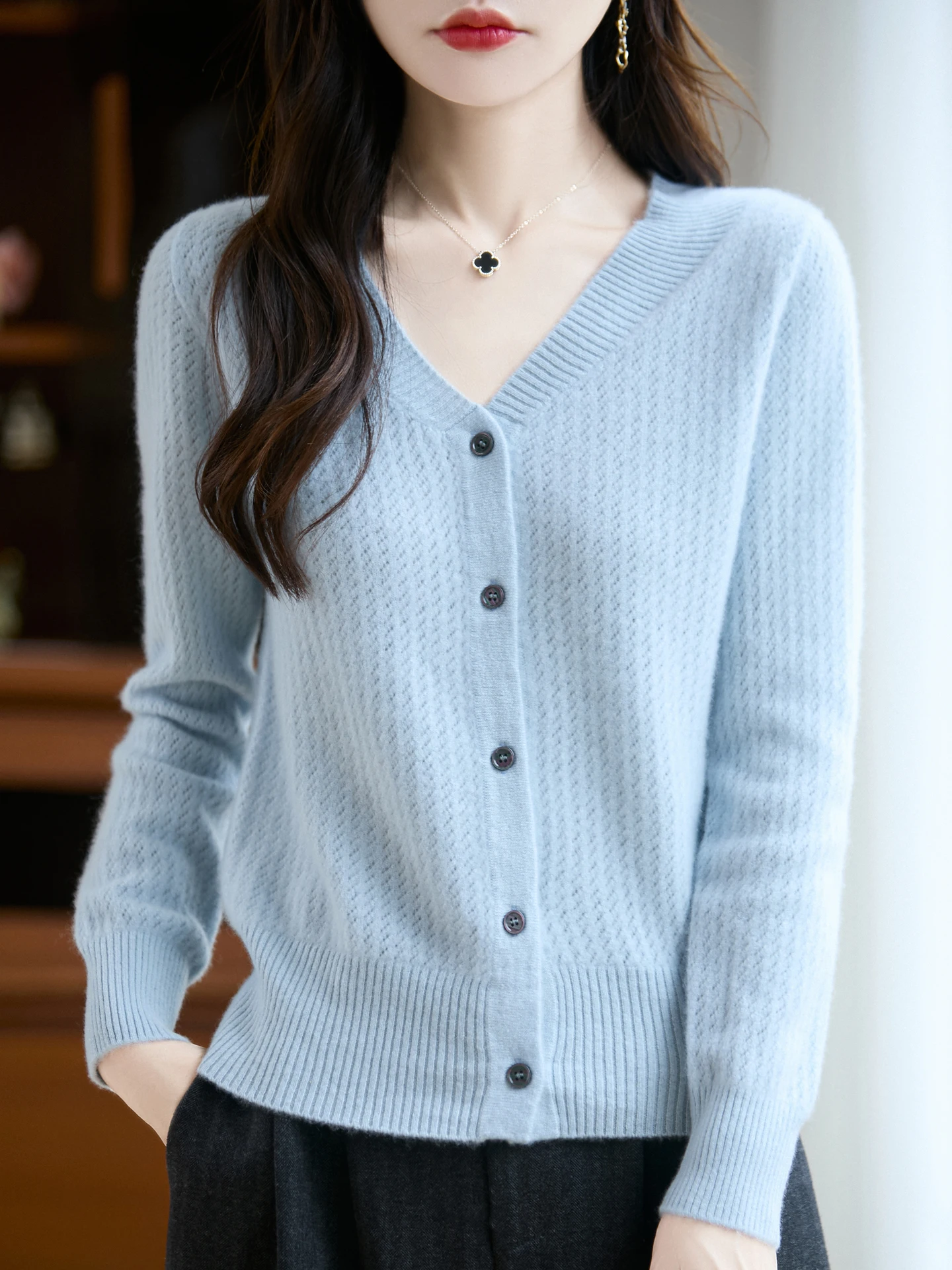 

Женский кардиган TLOML из 100% мериносовой шерсти, вязаный, с V-образным вырезом, на пуговицах, осенне-зимний базовый свитер с длинным рукавом, кашемировый, повседневный топ