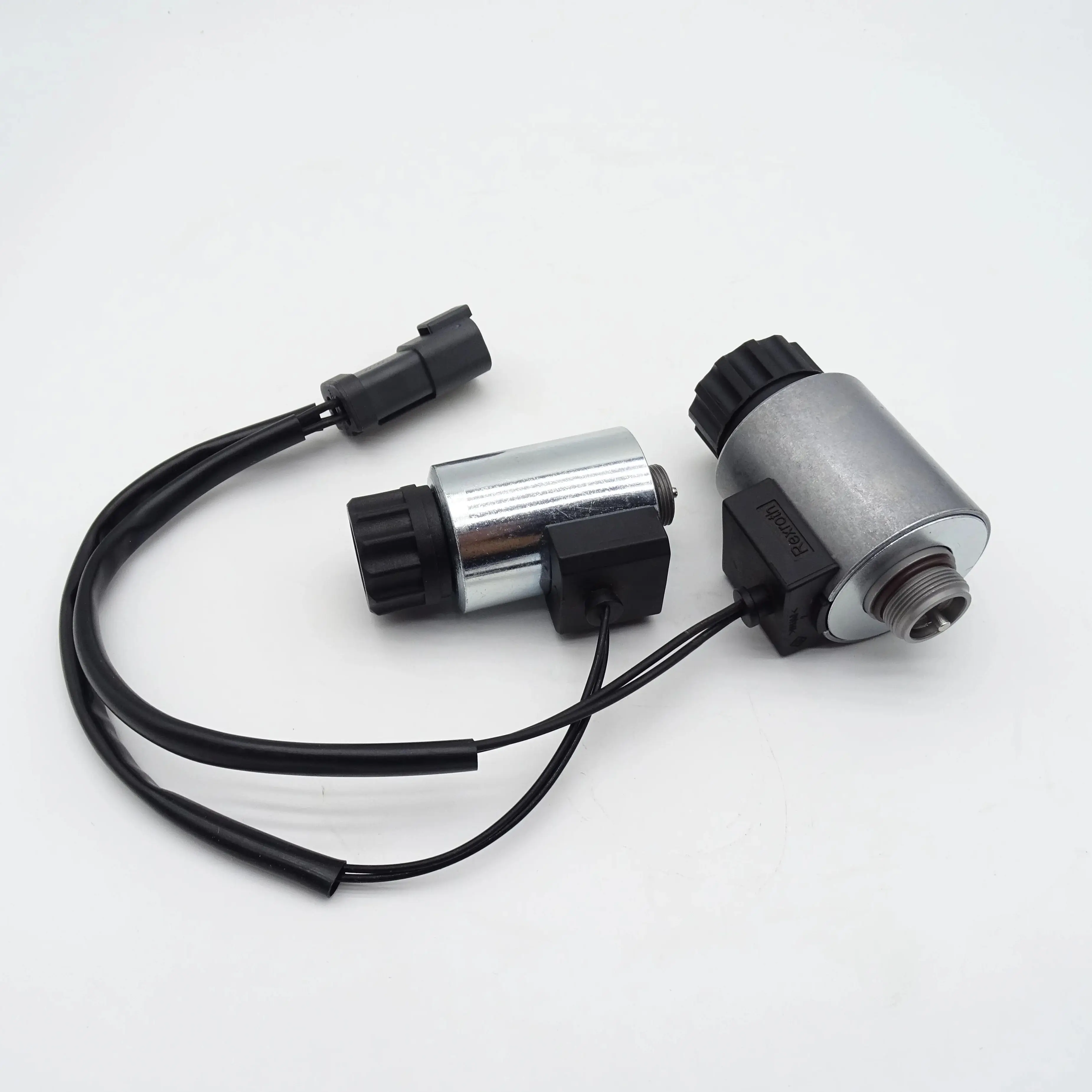 

Solenoid Valve UC1026011625 UC4020757708 for Excavators WA270 WA320 WA200-6 (UC1026011625)