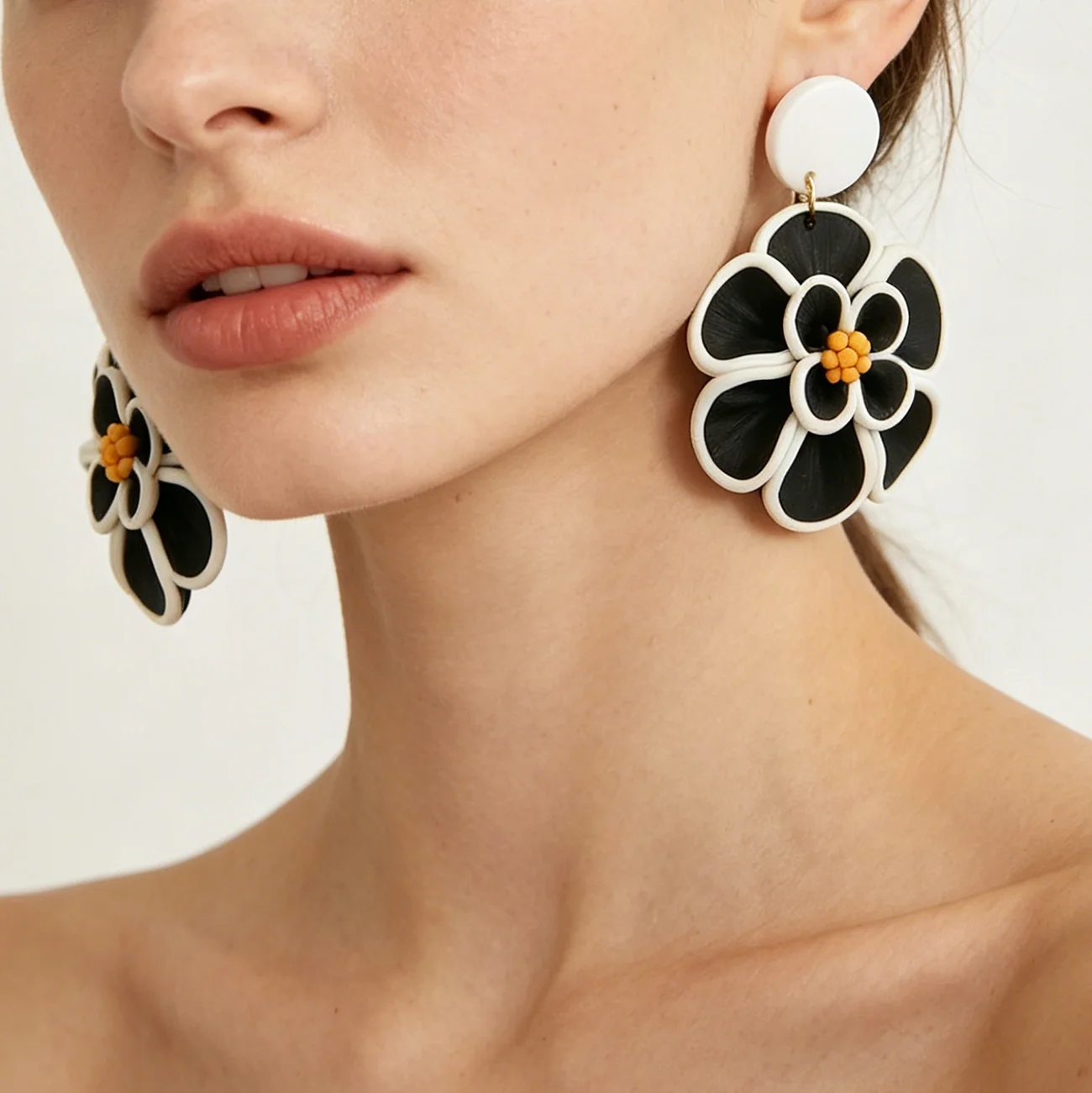 Artsy Monochrome 3D Floral Earrings Pop Art Flower Polymer Clay Dangles Aesthetic Bold Petal Statement Jewelry Minimalist Summer