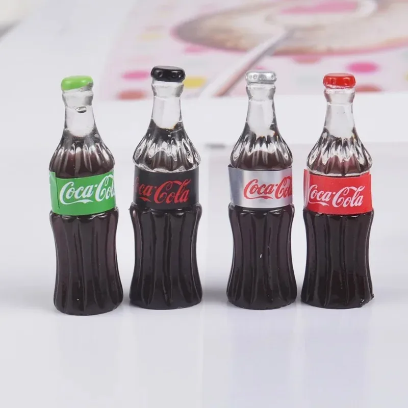 4pcs 32mm Mini Realistic Cola Drink Model for Kitchen/DIY House/Mininatures Decor 1/16 1/12 Doll House Accessories Toy