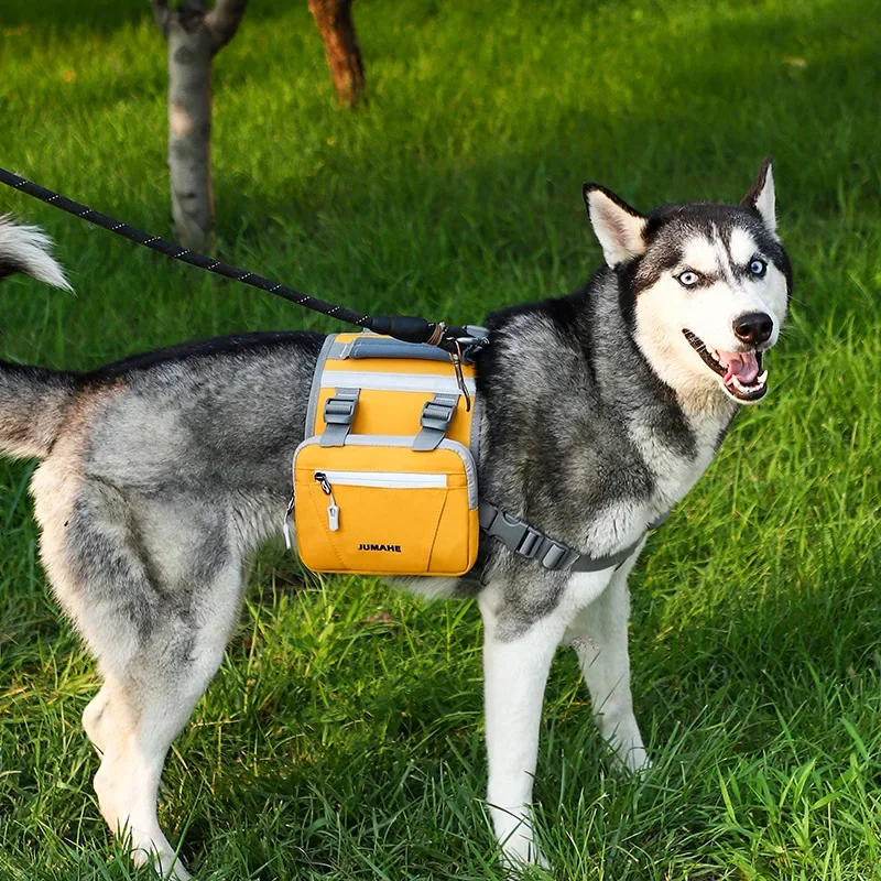 

2024 Summer New Pet Backpack Solid Color Dog Backpack, Portable for Going Out and Can Hang Traction Rope Pet Bag