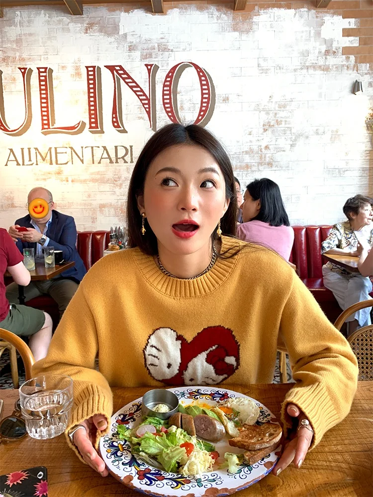 Suéter de punto amarillo para mujer, diseño otoño-invierno, sensación exclusiva, ropa exterior de forro polar cálido, cuello redondo, longitud corta