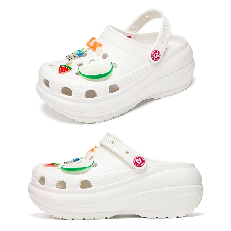 2023 nuove scarpe con foro per suola spessa 8CM estate da donna Solid Cute Candy sandali e pantofole fai da te aumentano le scarpe da spiaggia