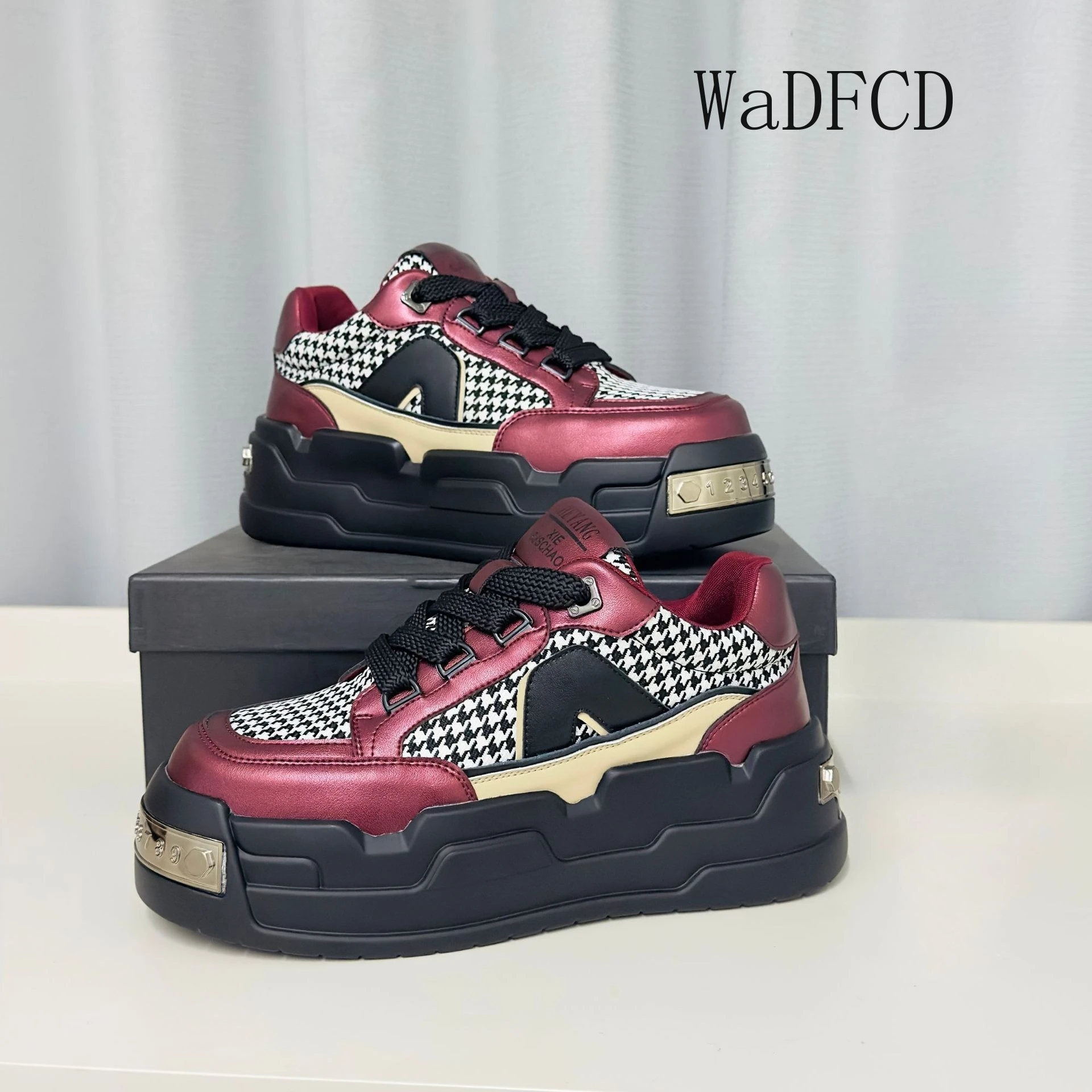 

Chunky Sneakers Mens Original Designer Punk Board Shoes Fashion Casual Leather Fabric Breathable Height Increased Platform Shoes
