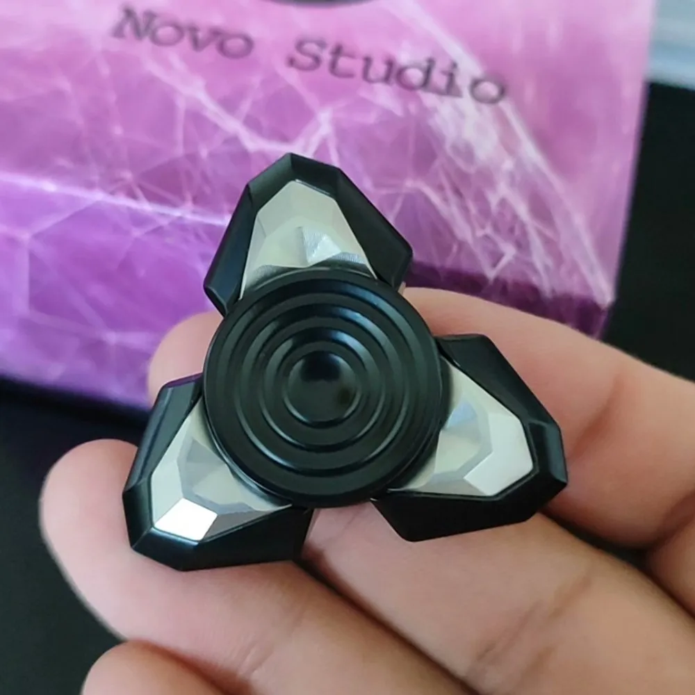 NOVO EDC Night Hawk Open Nail Gyro Three-Bladed Fidget Spinner Fidget Toys For Adults Stress Relief Toy