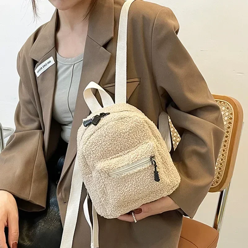 BBA054 Mochila de felpa blanca para mujer, bolso pequeño para mujer, mini mochila escolar bonita a la moda para estudiantes, Otoño Invierno