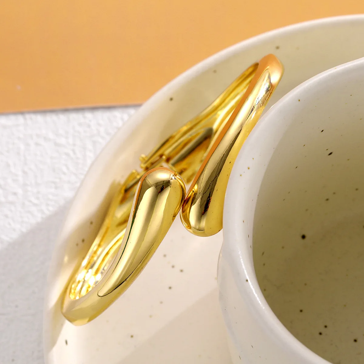 Einfaches, tropfenförmiges Armband für Damen, kreatives Design in Gold- oder Silberfarbe, verstellbar, offenes Armband, modischer Schmuck für Mädchen. – Detail 7