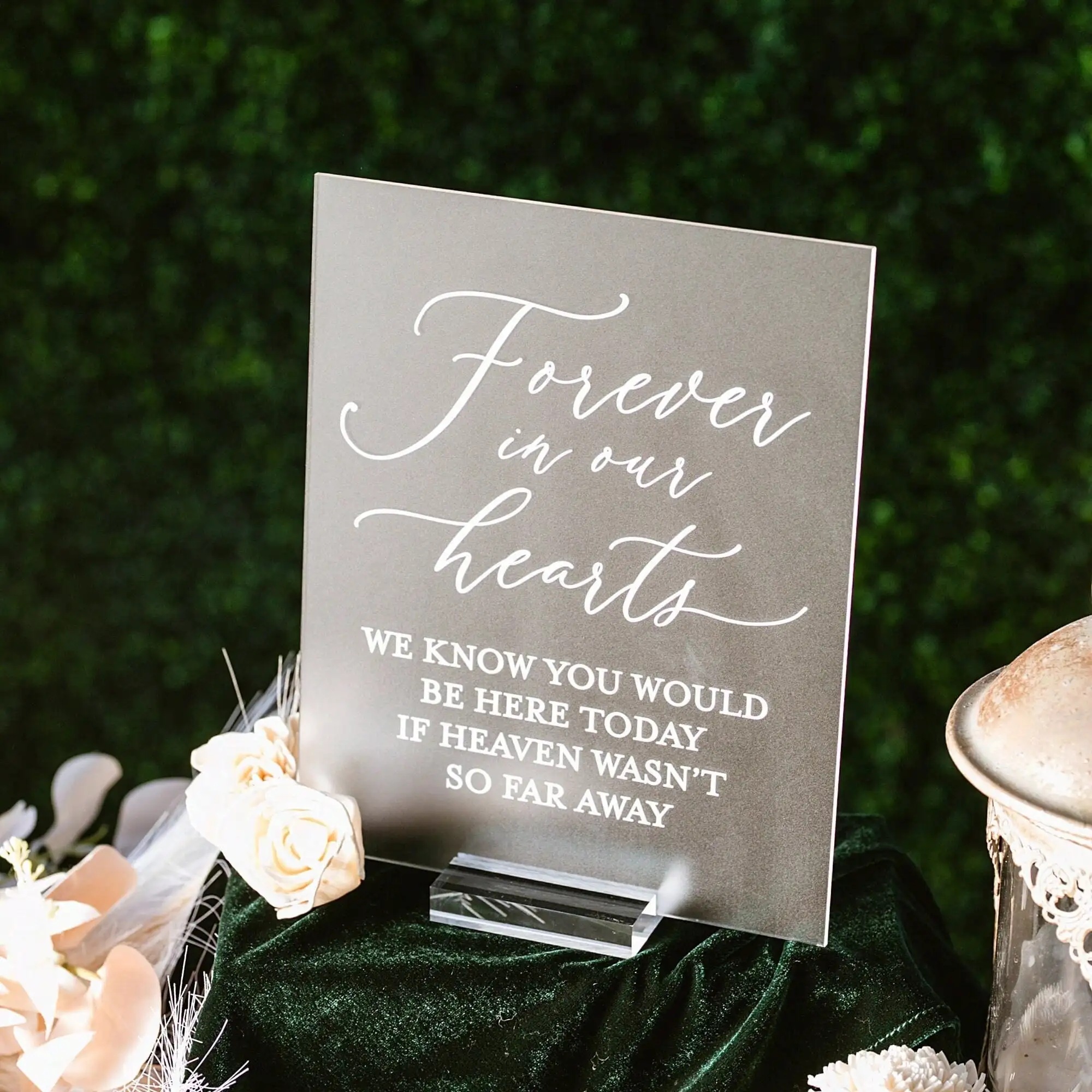1pc In Loving Memory Of Those Who Are Forever in Our Hearts Modern Clear Glass Look Acrylic Wedding Memorial Sign