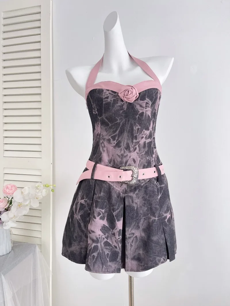 เดรสผ้ายีนส์คล้องคอเซ็กซี่, เดรสสายรัดสั้นทรงเอเข้ารูปสำหรับผู้หญิงเสื้อผ้าแฟชั่นผู้หญิงหวาน cewek seksi